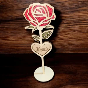 BF85DB48-749E-4CCE-B04A-BD7555B8EEDA.jpgv1763893243 Rose en bois avec cœur 🌹