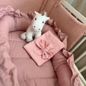 CF059884-3E34-4C23-B9E4-3B835FF27DAC.jpgv1760428523 Protège-Carnet de Santé Personnalisé en Lin Oeko-Tex | Cadeau Naissance Unique & Écologique