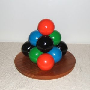 pyramide-coloree.jpg Pyramide Colorée